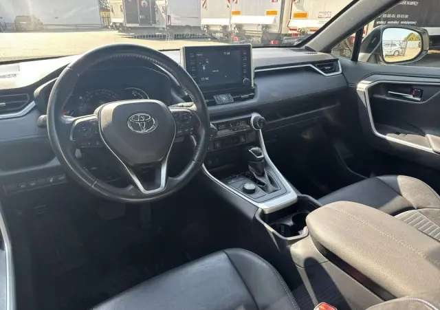 TOYOTA RAV4 