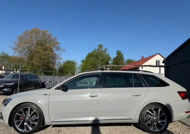SKODA Superb 2.0 TDI 4x4 DSG Sportline