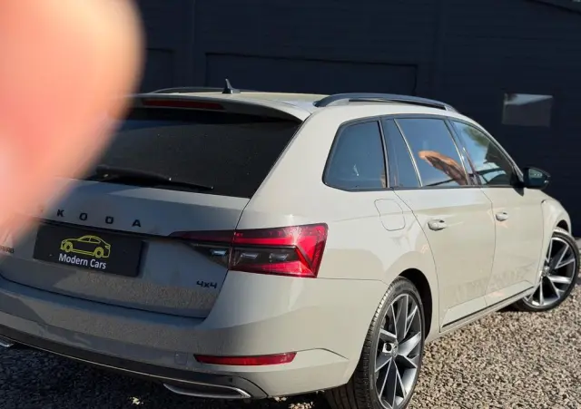 SKODA Superb 2.0 TDI 4x4 DSG Sportline