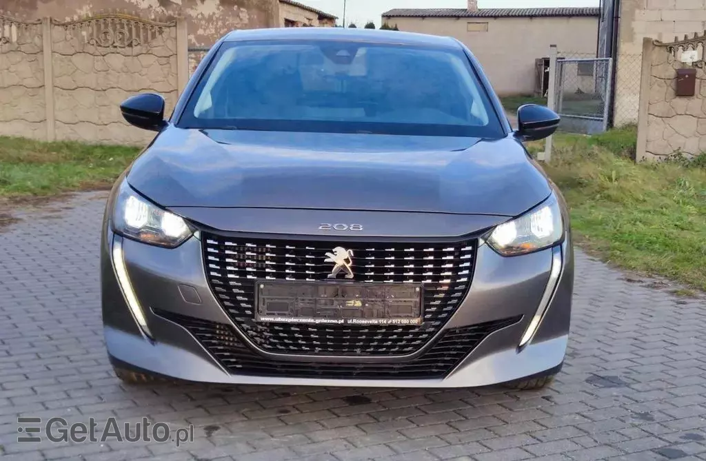 PEUGEOT 208 