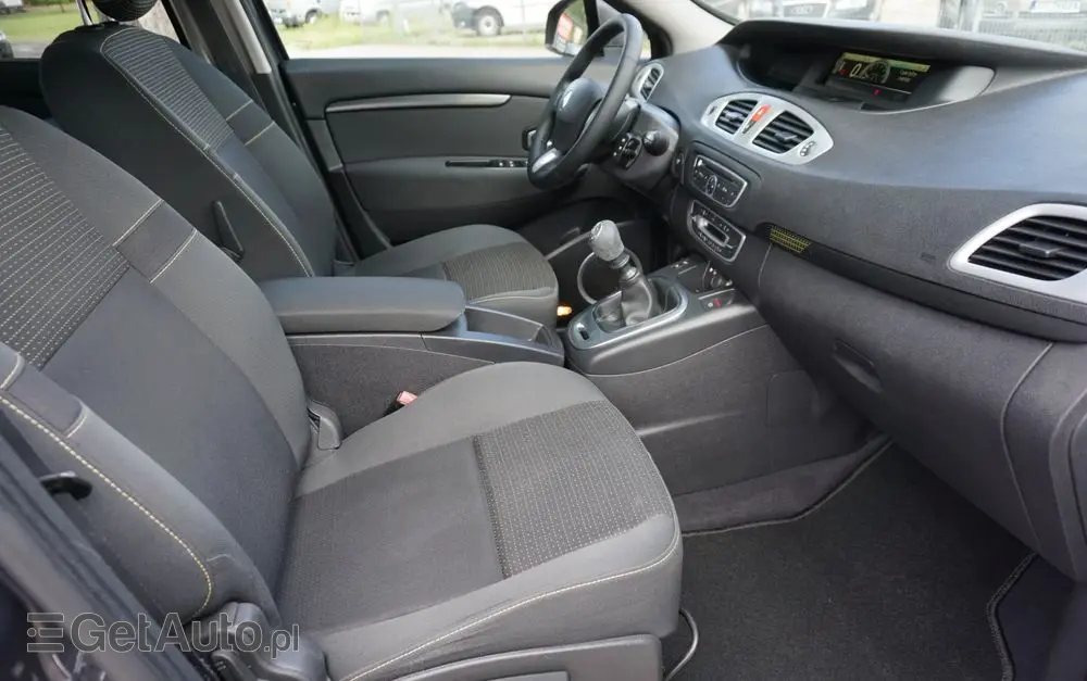 RENAULT Scenic 1.4 16V TCE Expression