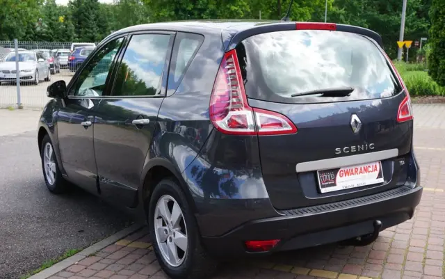 RENAULT Scenic 1.4 16V TCE Expression