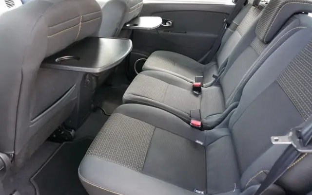 RENAULT Scenic 1.4 16V TCE Expression