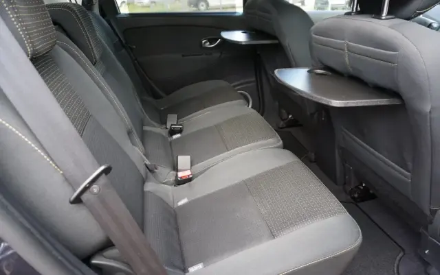 RENAULT Scenic 1.4 16V TCE Expression