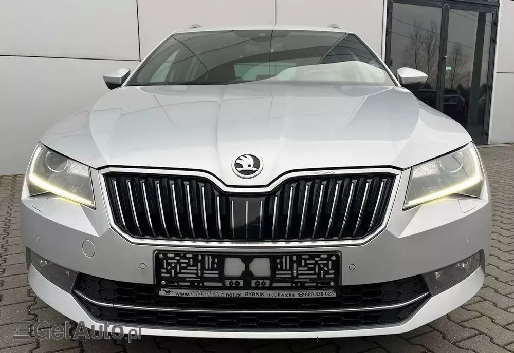 SKODA Superb 2.0 TDI 4x4 L&K DSG