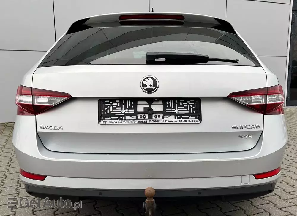 SKODA Superb 2.0 TDI 4x4 L&K DSG