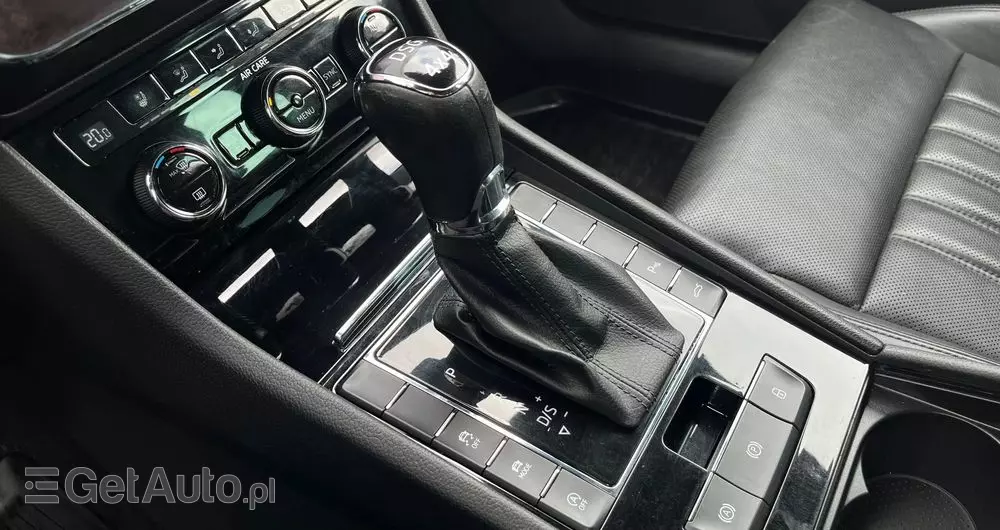 SKODA Superb 2.0 TDI 4x4 L&K DSG