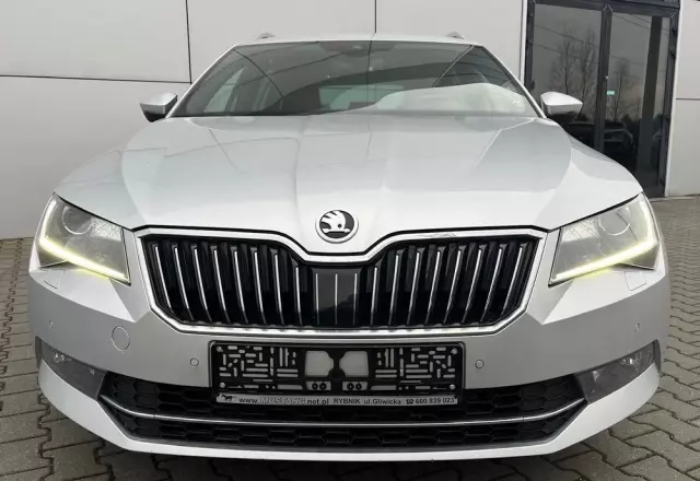 SKODA Superb 2.0 TDI 4x4 L&K DSG