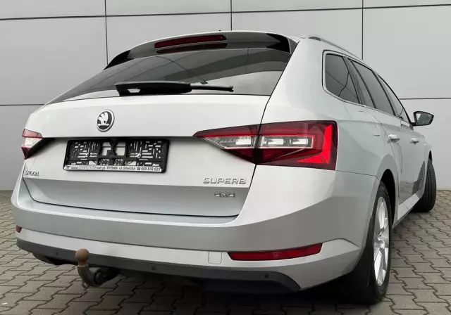 SKODA Superb 2.0 TDI 4x4 L&K DSG