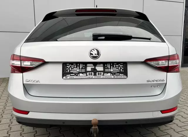 SKODA Superb 2.0 TDI 4x4 L&K DSG