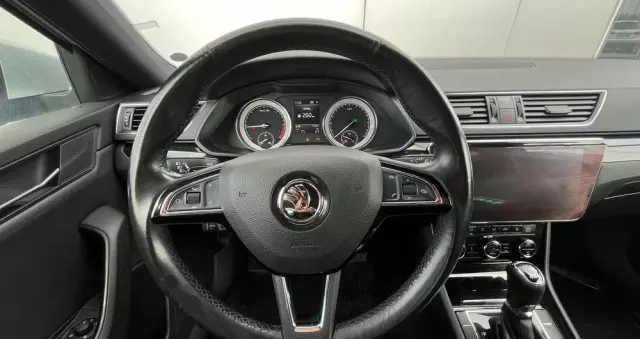 SKODA Superb 2.0 TDI 4x4 L&K DSG