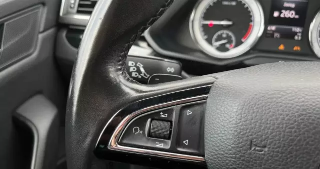 SKODA Superb 2.0 TDI 4x4 L&K DSG