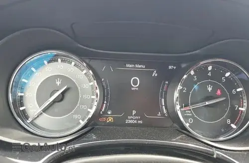 MASERATI Quattroporte 