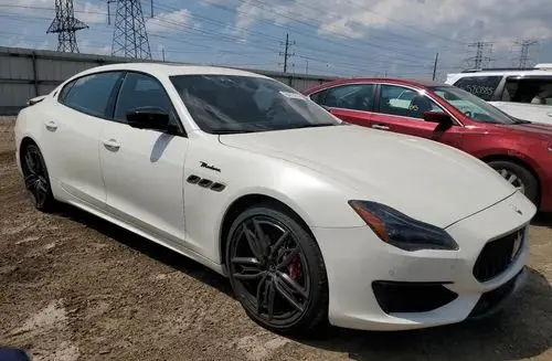 MASERATI Quattroporte 
