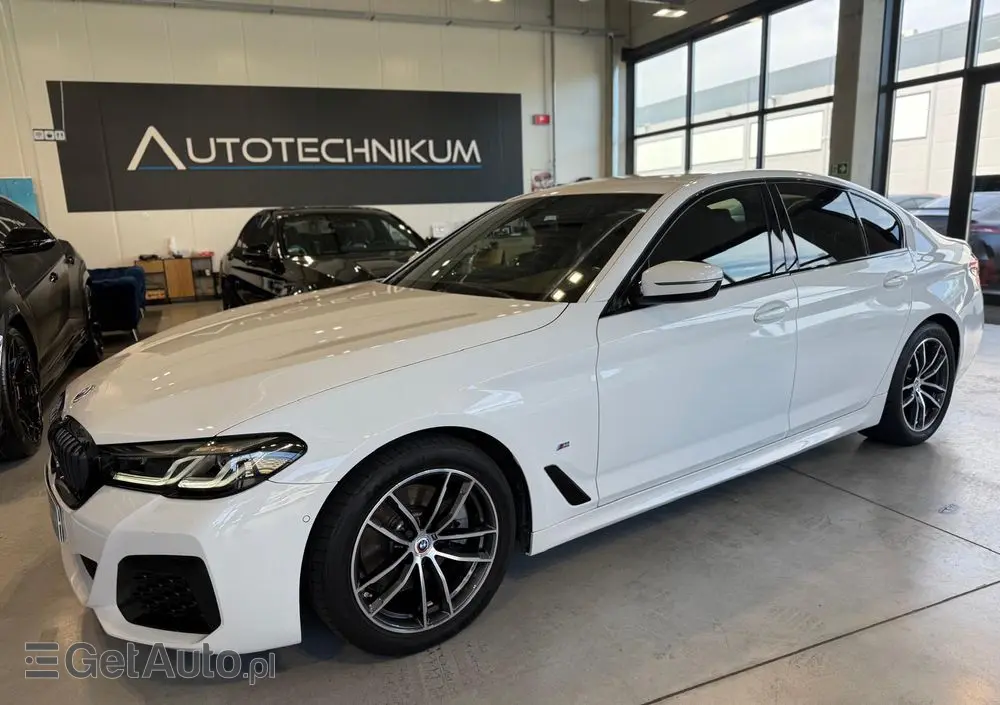 BMW Seria 5 520d MHEV M Sport sport