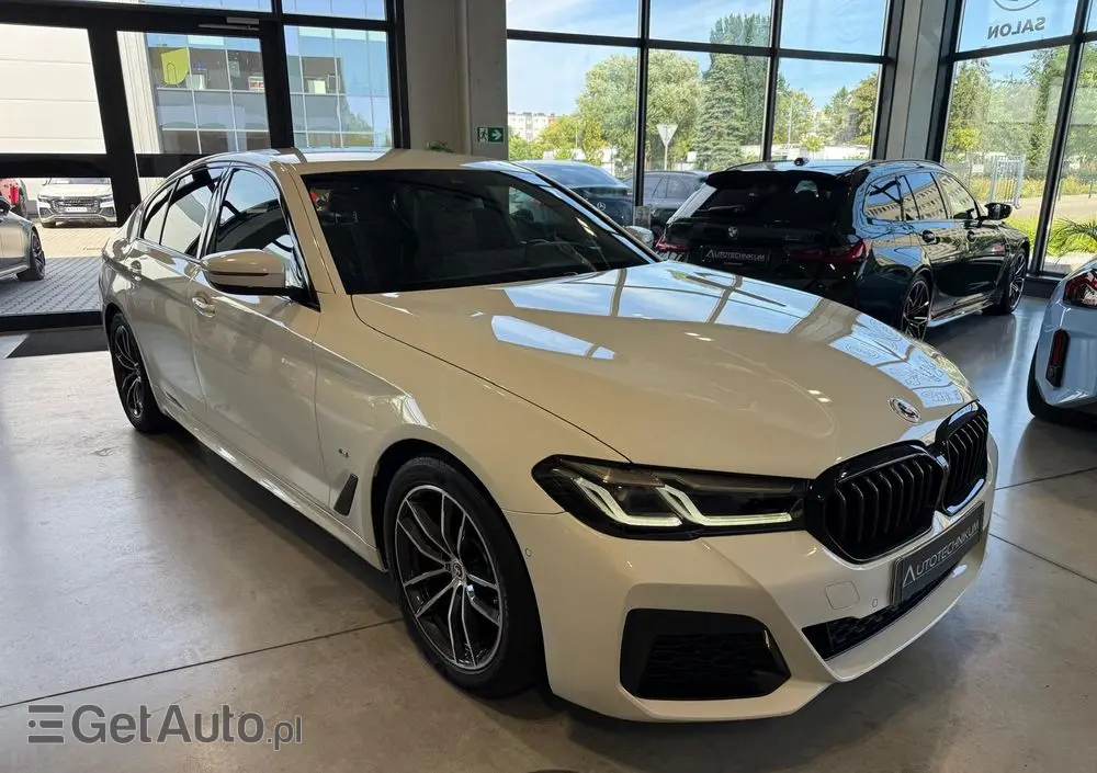 BMW Seria 5 520d MHEV M Sport sport