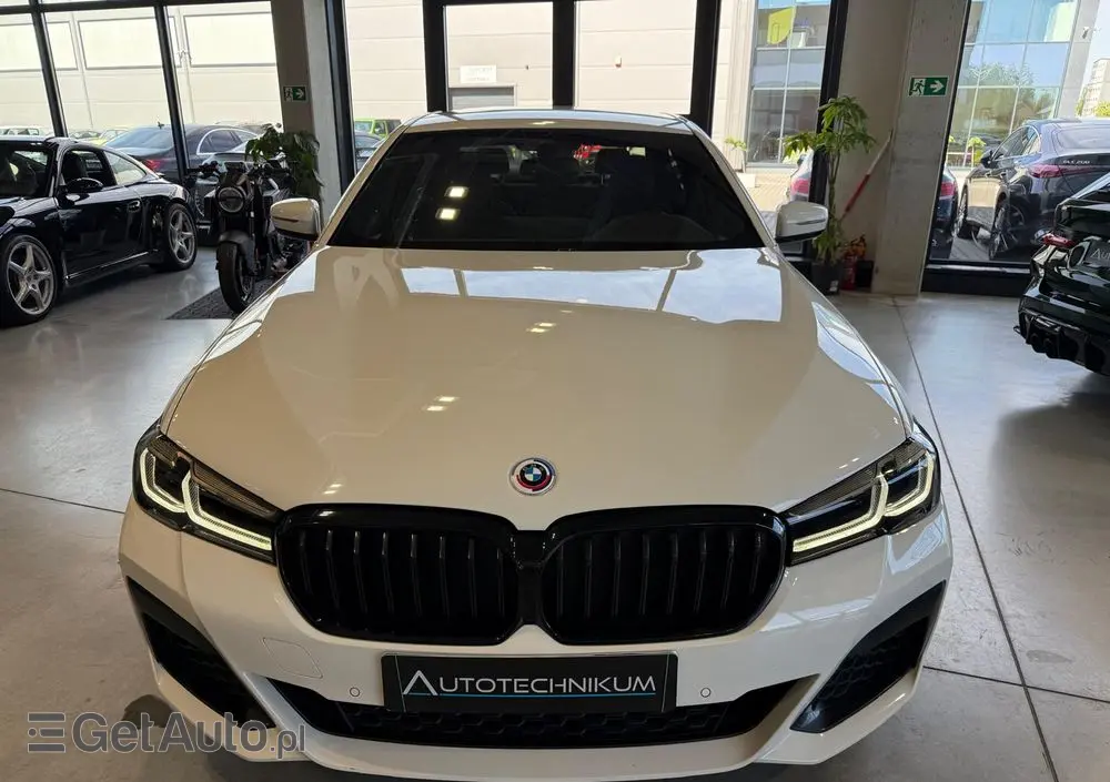BMW Seria 5 520d MHEV M Sport sport