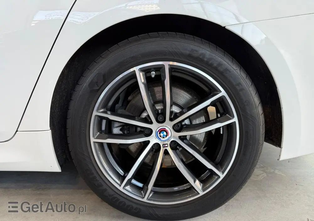 BMW Seria 5 520d MHEV M Sport sport