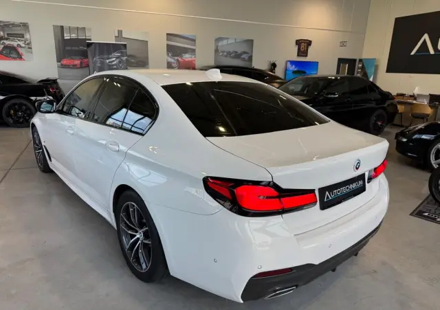 BMW Seria 5 520d MHEV M Sport sport