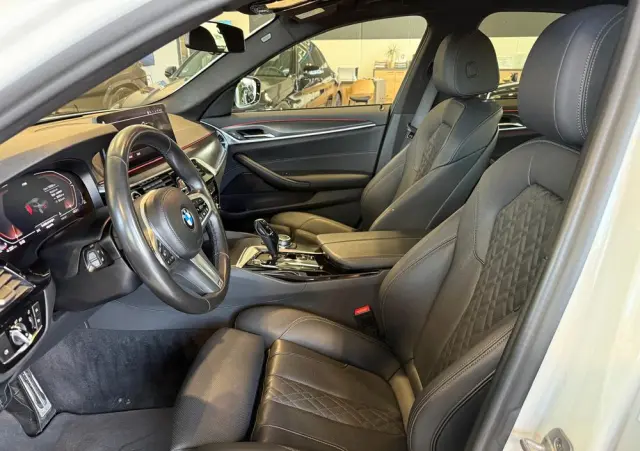 BMW Seria 5 520d MHEV M Sport sport