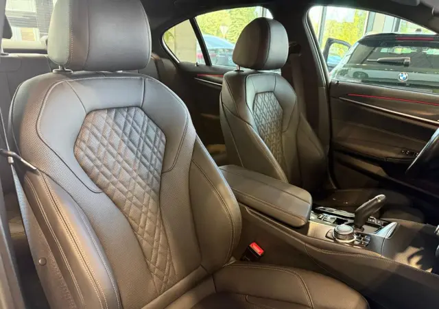 BMW Seria 5 520d MHEV M Sport sport