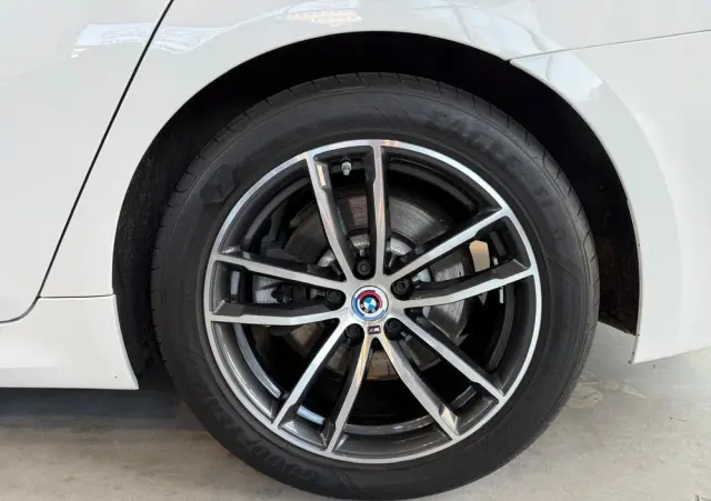 BMW Seria 5 520d MHEV M Sport sport