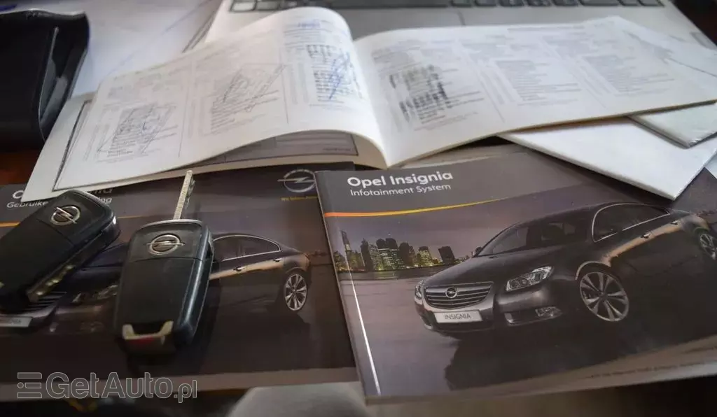 OPEL Insignia 