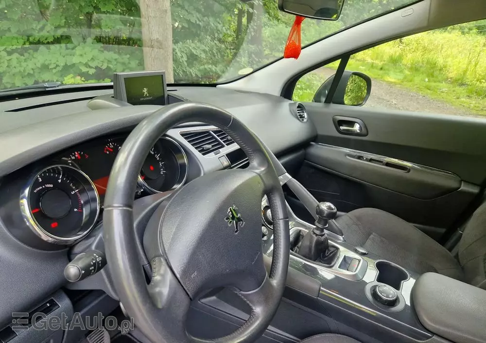 PEUGEOT 3008 HDi 115 Active