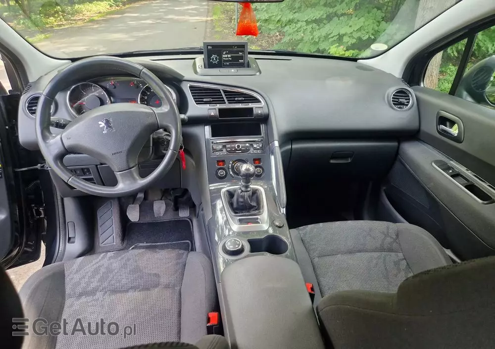 PEUGEOT 3008 HDi 115 Active