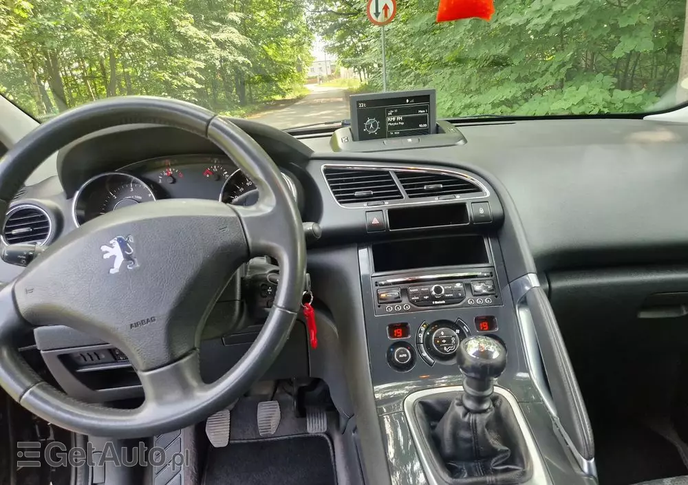 PEUGEOT 3008 HDi 115 Active