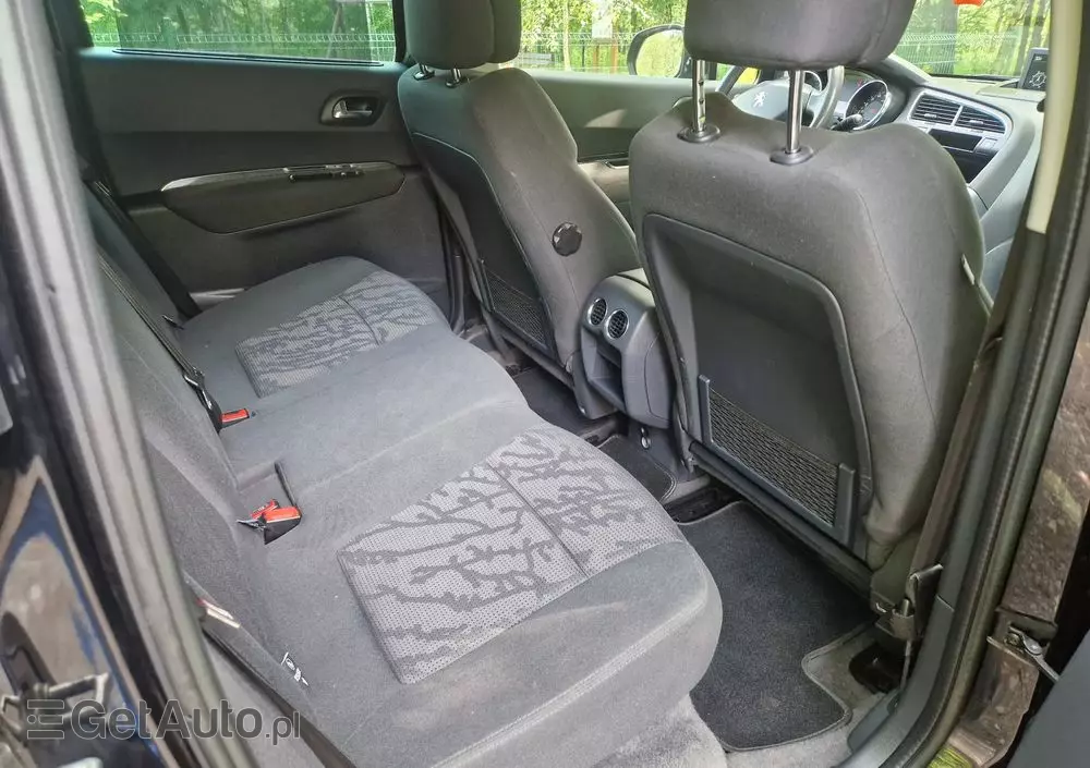 PEUGEOT 3008 HDi 115 Active