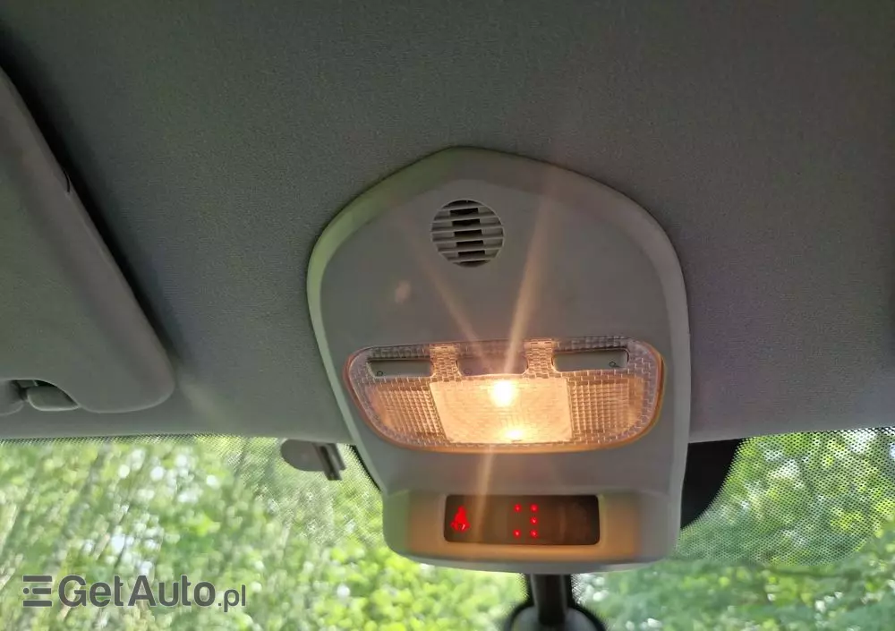 PEUGEOT 3008 HDi 115 Active