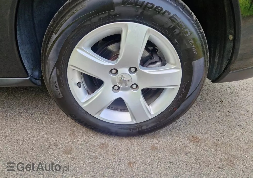 PEUGEOT 3008 HDi 115 Active