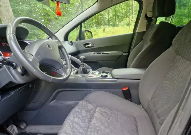 PEUGEOT 3008 HDi 115 Active