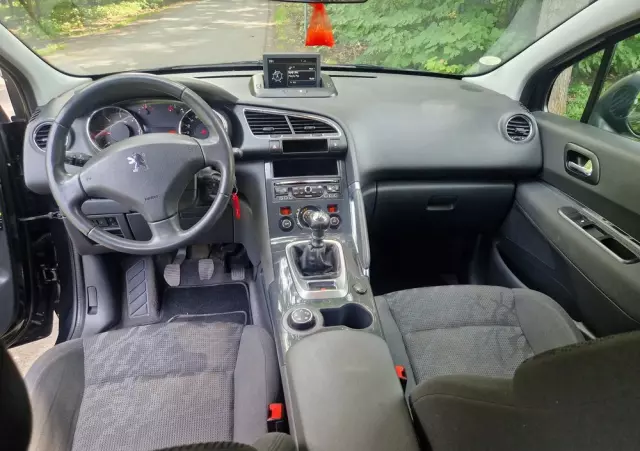 PEUGEOT 3008 HDi 115 Active