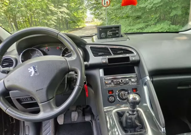 PEUGEOT 3008 HDi 115 Active