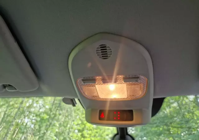 PEUGEOT 3008 HDi 115 Active