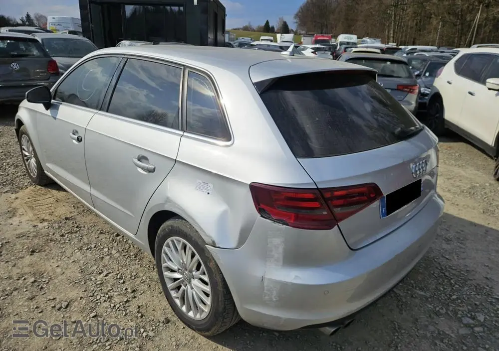 AUDI A3 Sportback 2.0 TDI S tronic S line Sportpaket