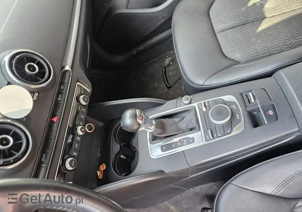 AUDI A3 Sportback 2.0 TDI S tronic S line Sportpaket