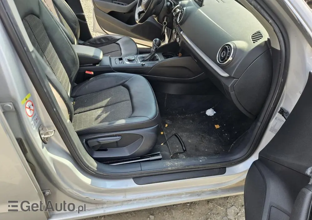 AUDI A3 Sportback 2.0 TDI S tronic S line Sportpaket