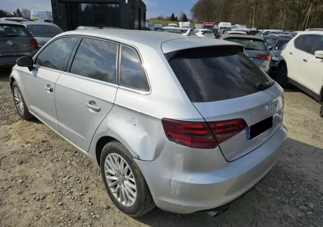 AUDI A3 Sportback 2.0 TDI S tronic S line Sportpaket