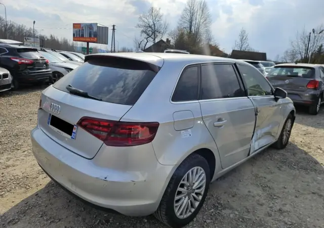 AUDI A3 Sportback 2.0 TDI S tronic S line Sportpaket