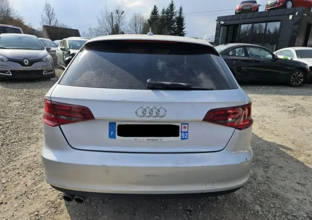 AUDI A3 Sportback 2.0 TDI S tronic S line Sportpaket