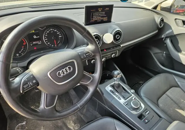 AUDI A3 Sportback 2.0 TDI S tronic S line Sportpaket