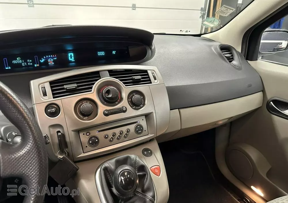 RENAULT Scenic 