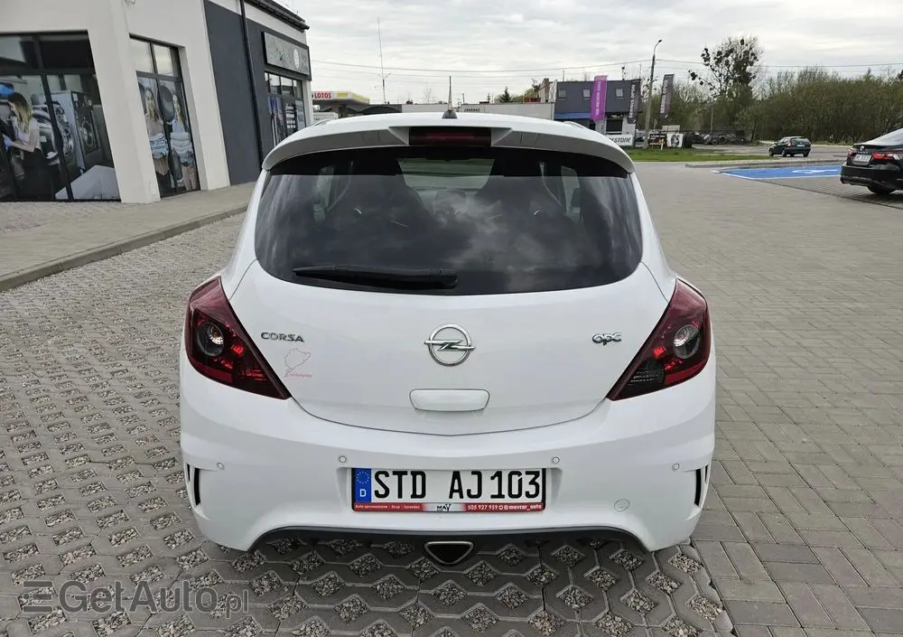 OPEL Corsa 1.6 Turbo OPC