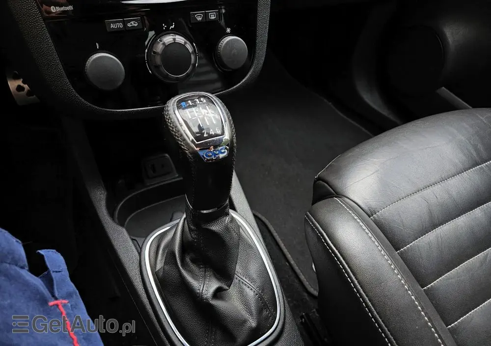 OPEL Corsa 1.6 Turbo OPC