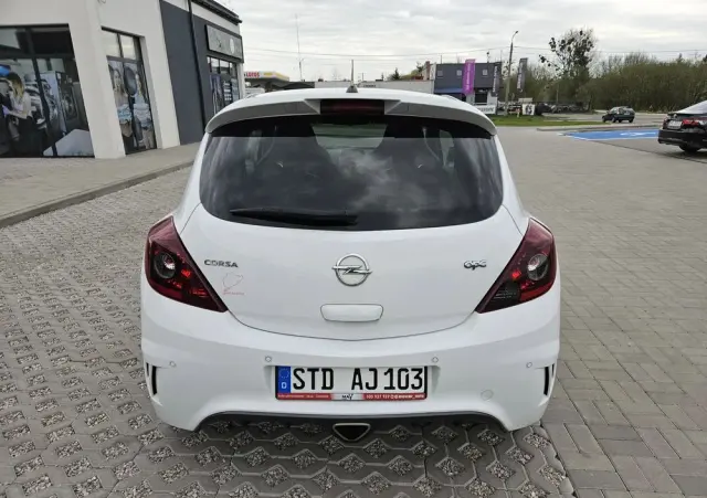 OPEL Corsa 1.6 Turbo OPC