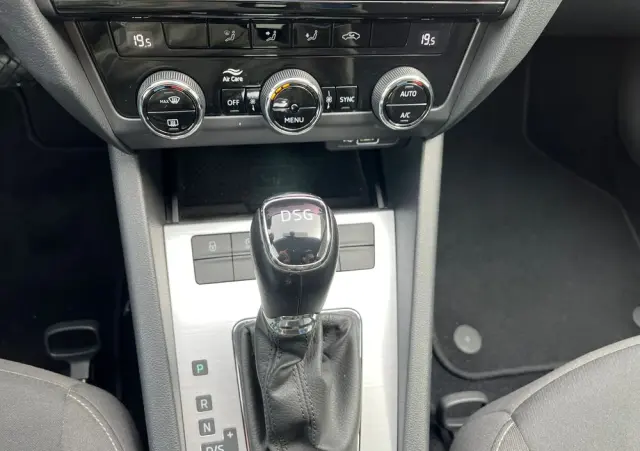 SKODA Octavia 1.5 TSI ACT DSG Style