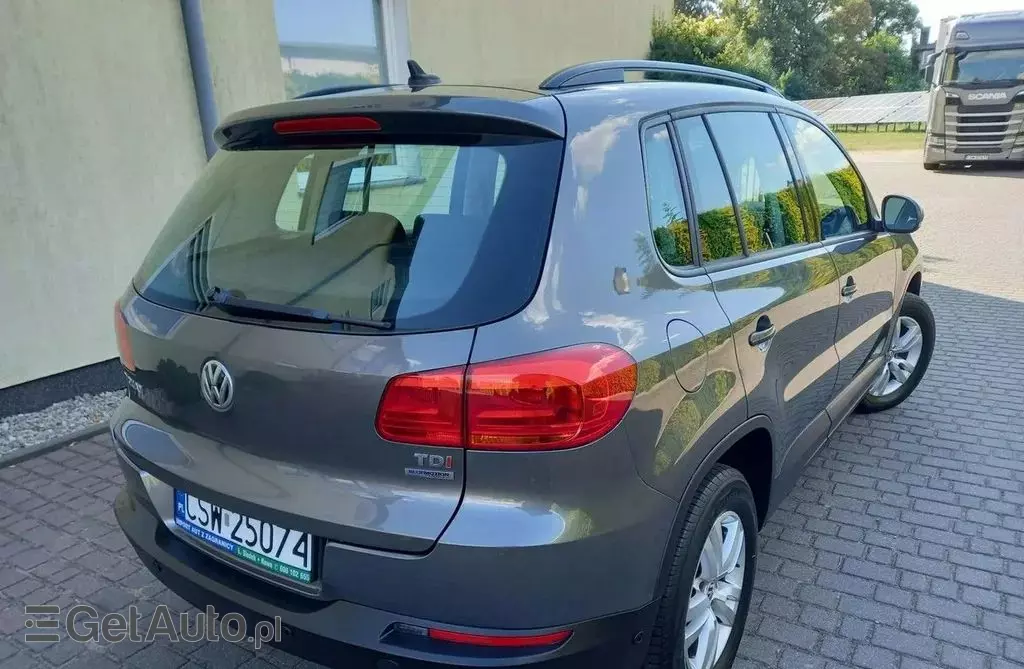 VOLKSWAGEN Tiguan 